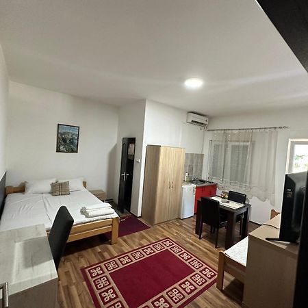 Apartments Agape Belgrado Exterior foto